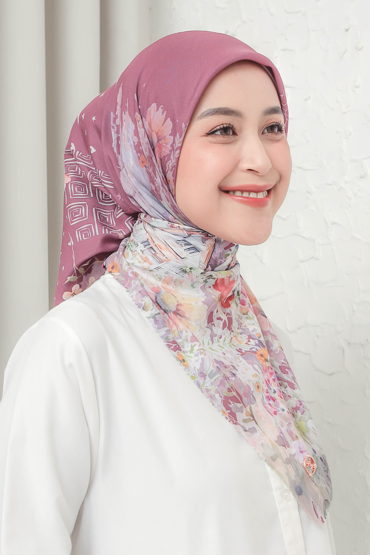 [ BUY 3 GET 1 FREE HIJAB ] Verbena - Scarf Square British Voal - Maroon - VR26.3