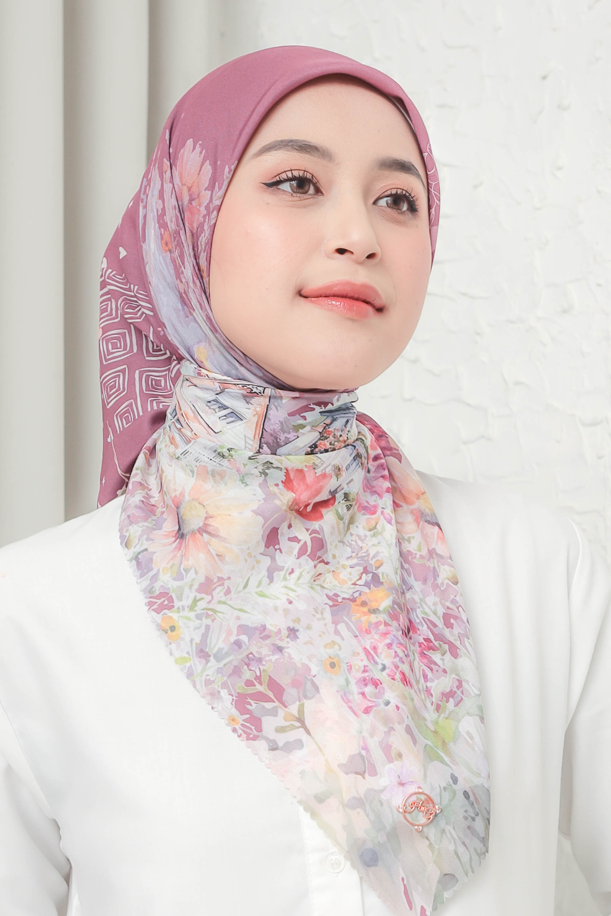 [ BUY 3 GET 1 FREE HIJAB ] Verbena - Scarf Square British Voal - Maroon - VR26.3