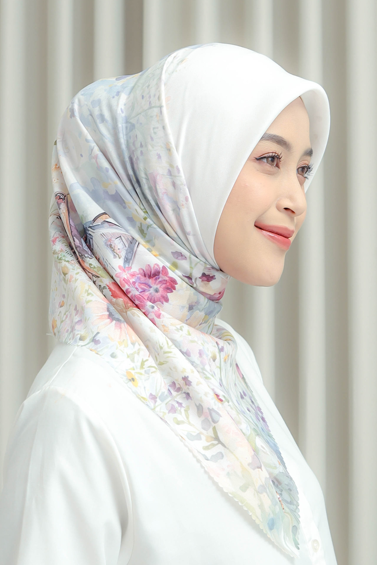 [ BUY 3 GET 1 FREE HIJAB ] Verbena - Scarf Square British Voal - Snow White - VR26.4