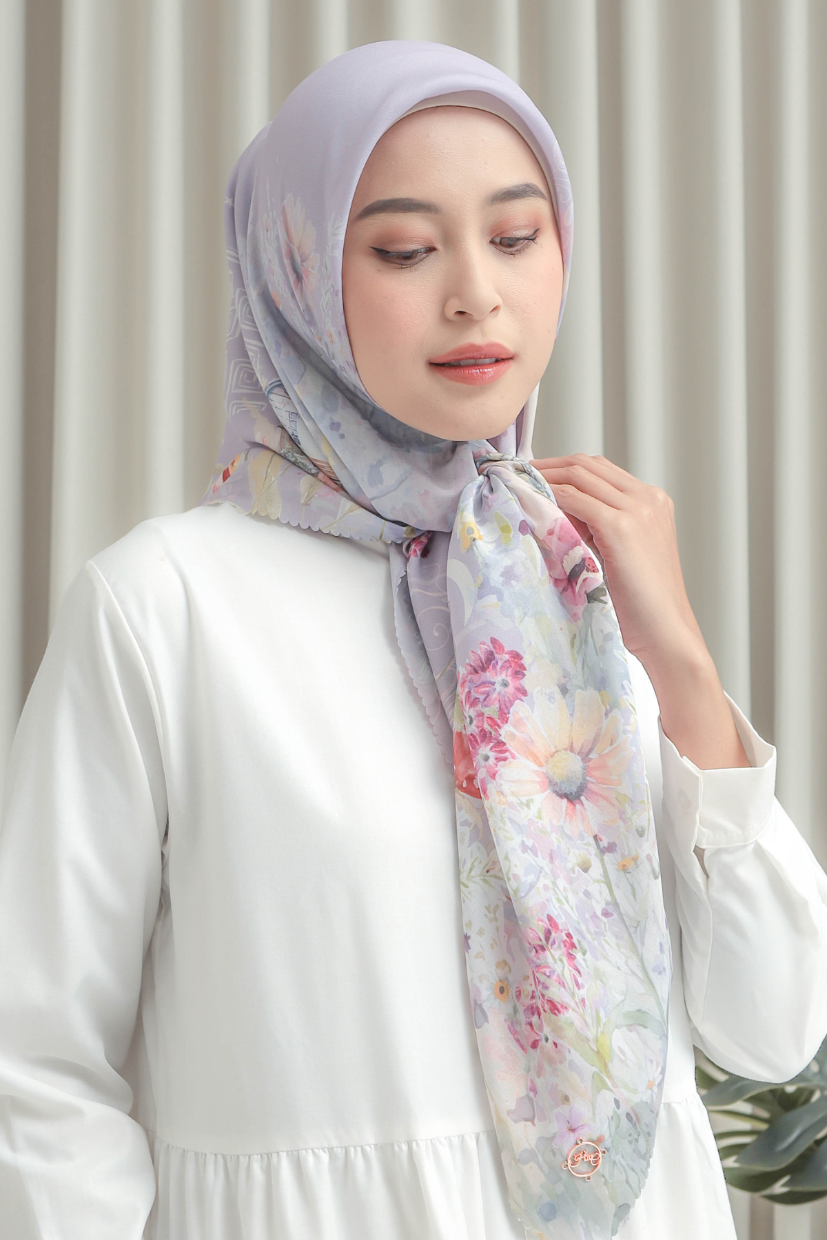 [ BUY 3 GET 1 FREE HIJAB ] Verbena - Scarf Square British Voal - Purple - VR26.6 Navy