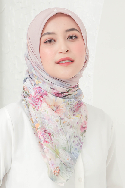 [ BUY 3 GET 1 FREE HIJAB ] Verbena - Scarf Square British Voal - Peach - VR26.8