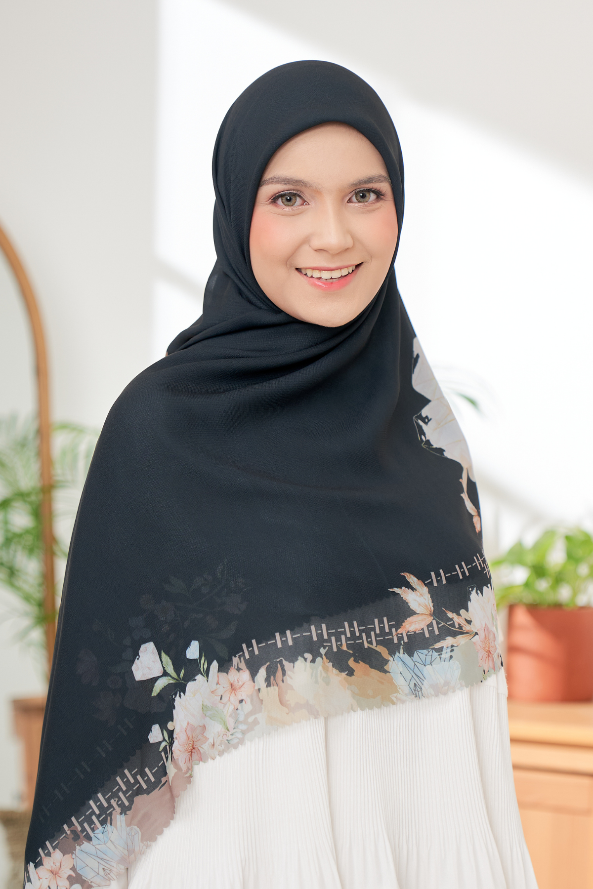 Diamond - Scarf Square Premium Polycotton XL | Black - JN07.1