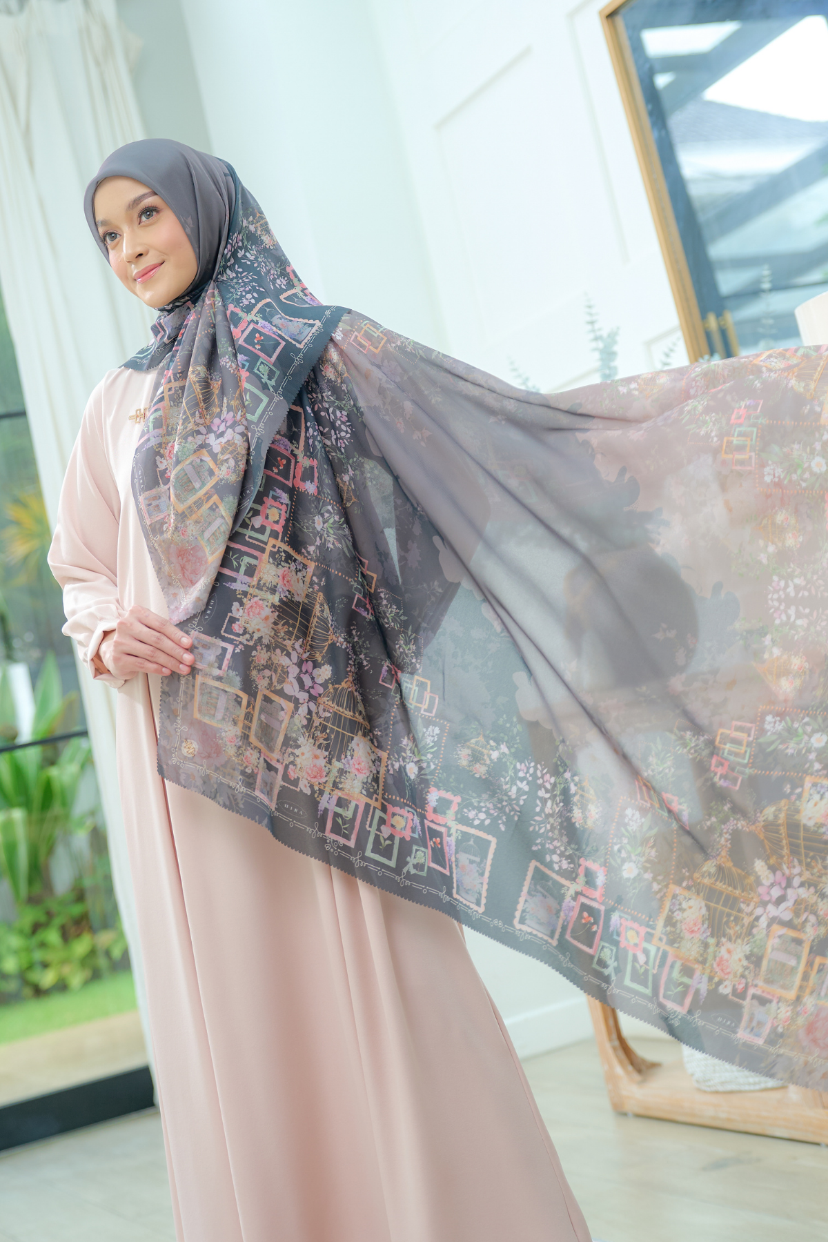 Nuri Scarf - NU33.1 NY33.1 NH33.1 Black