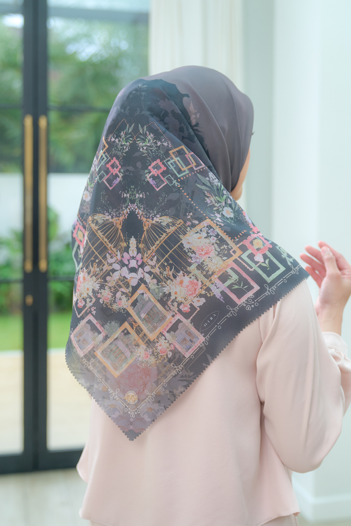 Nuri Scarf - NU33.1 NY33.1 NH33.1 Black