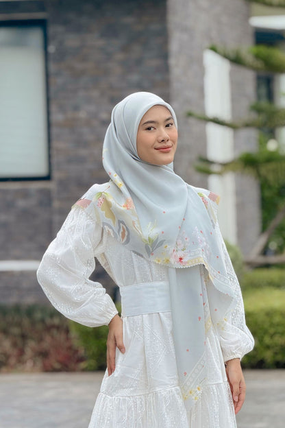 Daffodil - Scarf Square Premium Polycotton XL - Grey - JD14.5