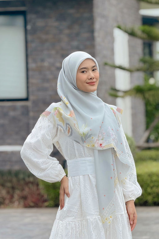 Daffodil - Scarf Square Premium Polycotton XL - Grey - JD14.5