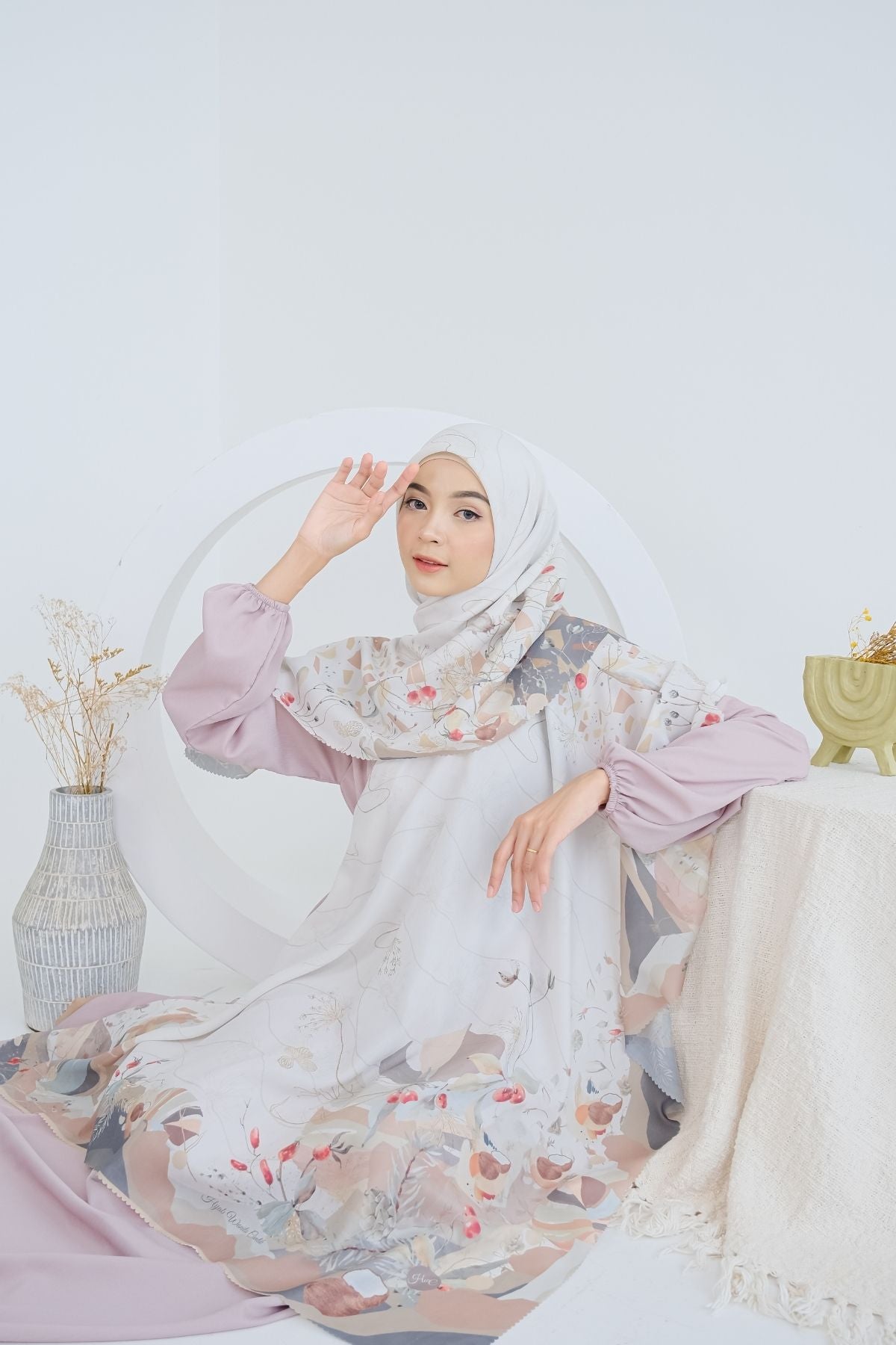 [ BUY 3 GET 1 FREE HIJAB ] Coconut Scarf - SG93.6 Kara White