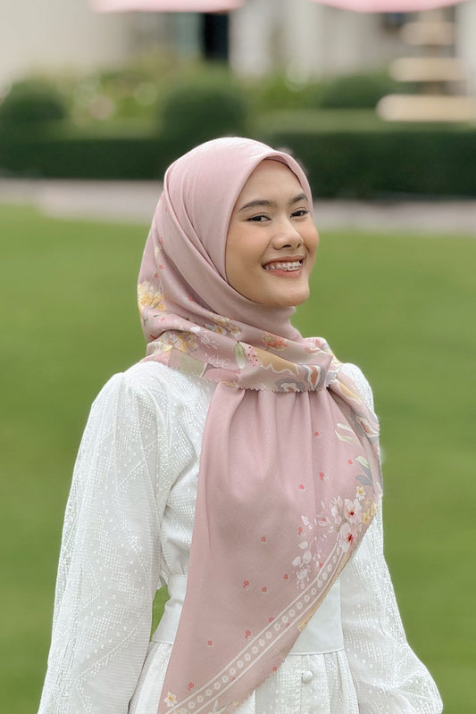Daffodil - Scarf Square Premium Polycotton XL -  Milky Brown - JD14.8
