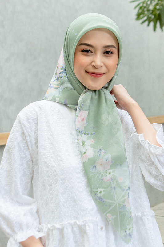 Dahlia - Scarf Square British Voal | Soft Green - LIA7.10