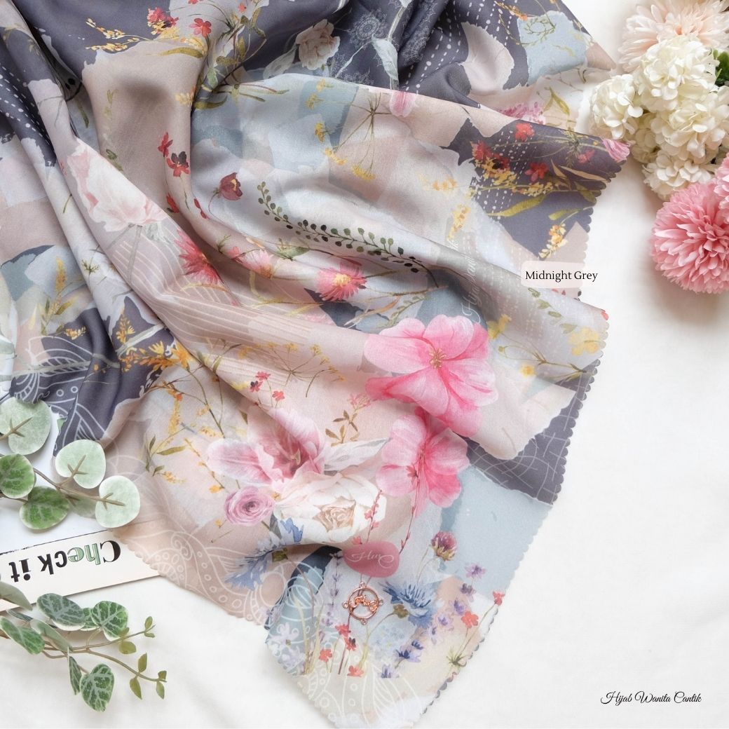 [ BUY 3 GET 1 FREE HIJAB ] Florence - Scarf Square British Voal - Midnight Grey - FL24.3