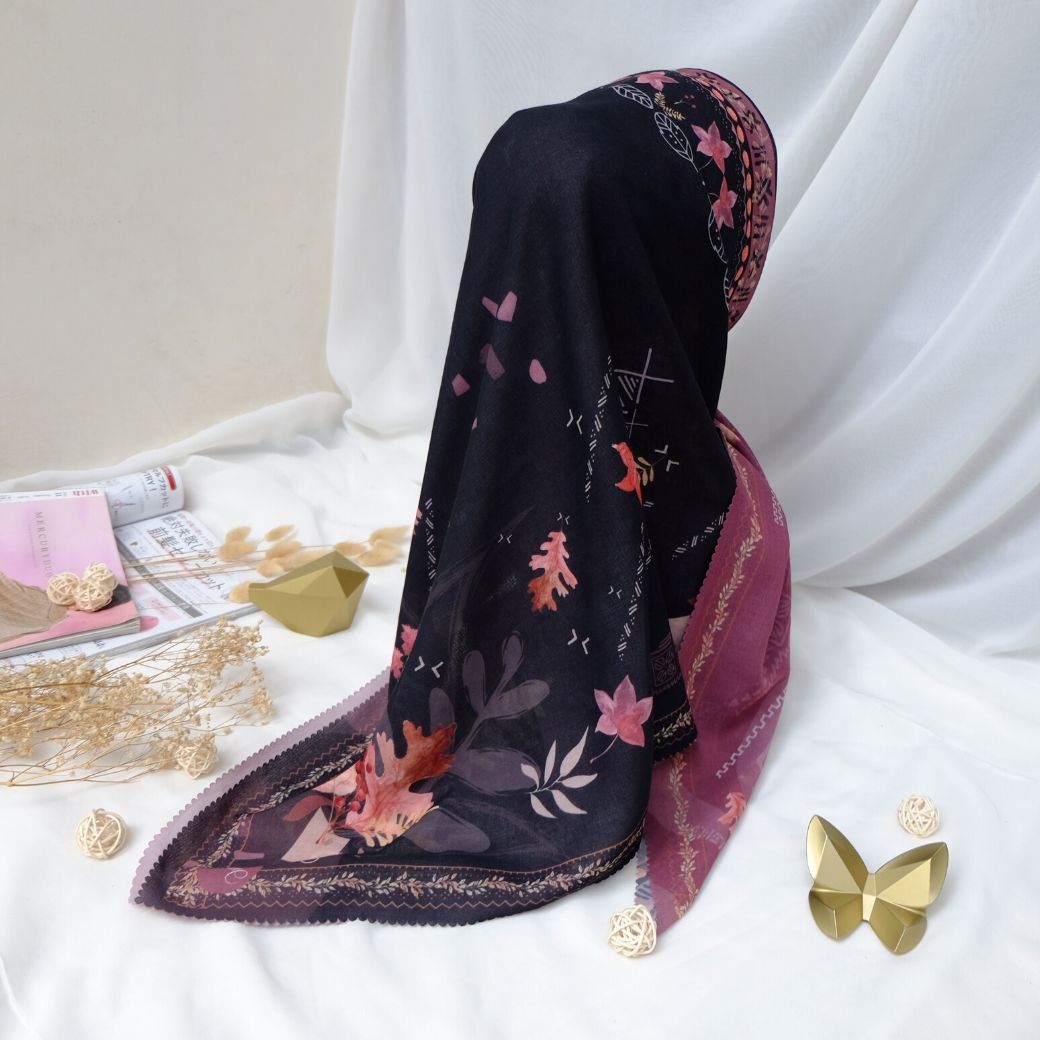 Segiempat Lamina Scarf  - NA12.1 Berry