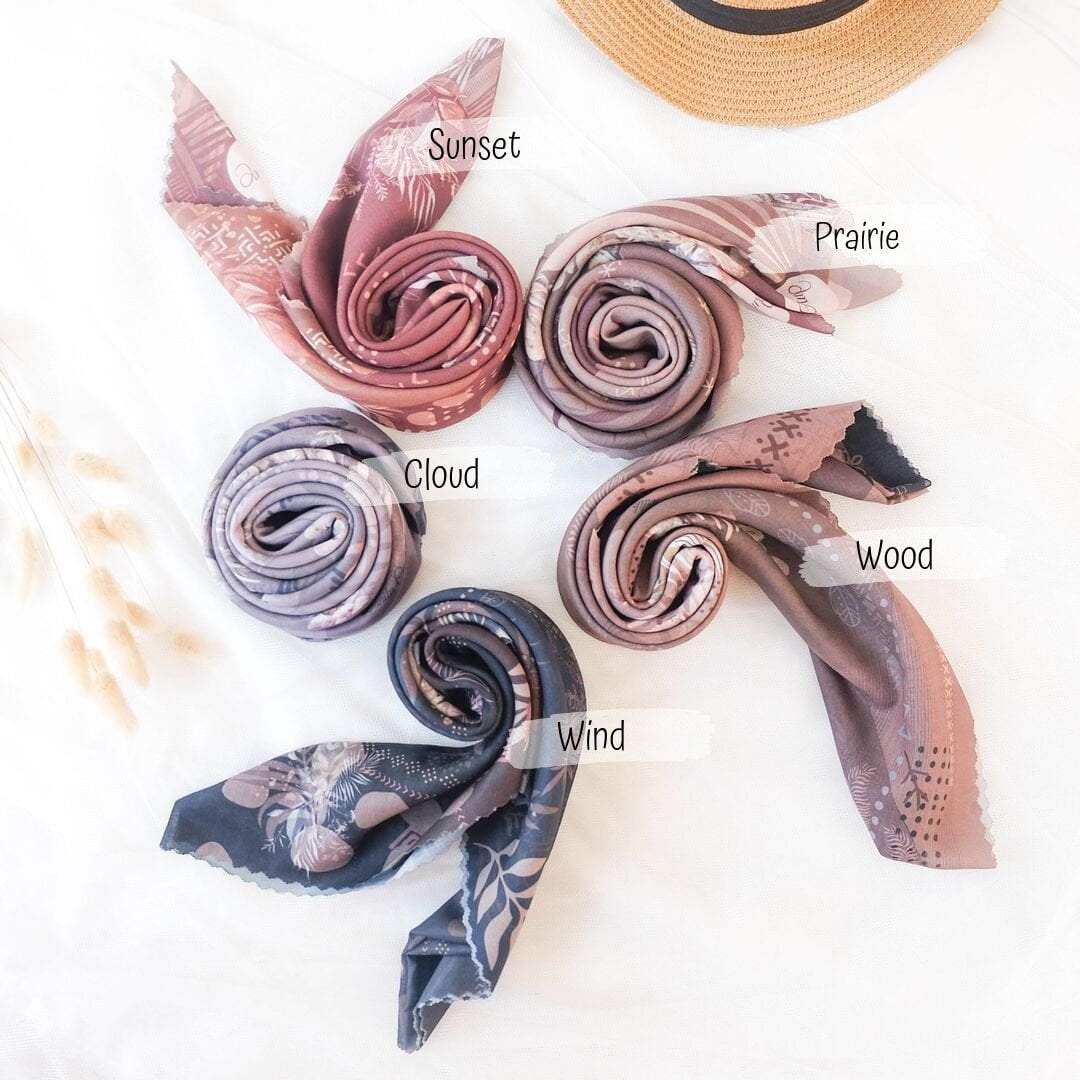 Segiempat Grassland Scarf - GL93.1 Wood