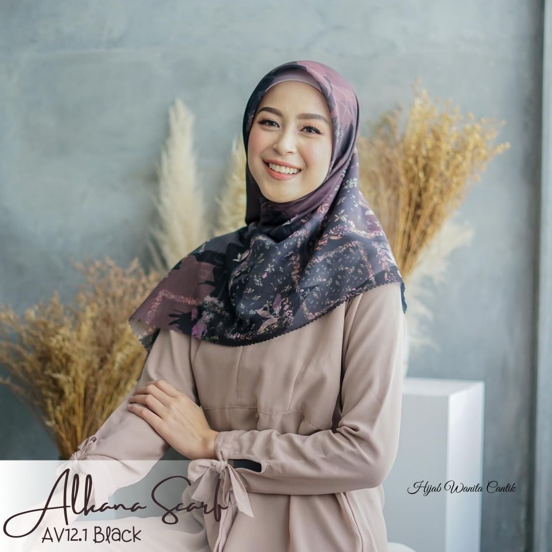 Segiempat Alkana Scarf - AV12.1 Black