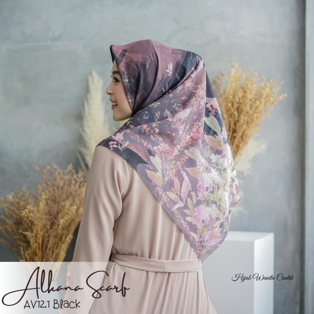 Segiempat Alkana Scarf - AV12.1 Black