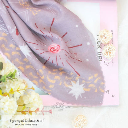 Segiempat Galaxy Scarf - NR45.2 Moonstone Grey