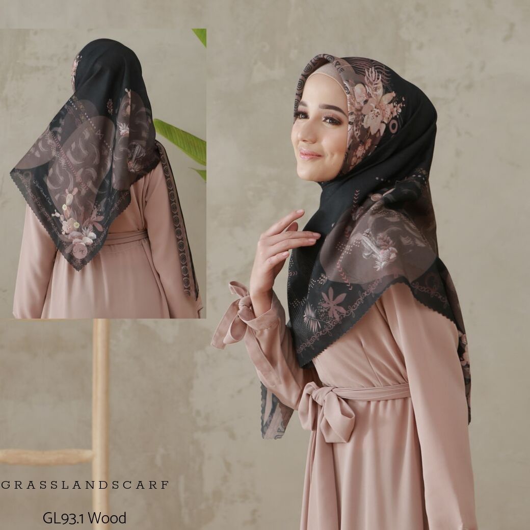 Segiempat Grassland Scarf - GL93.1 Wood