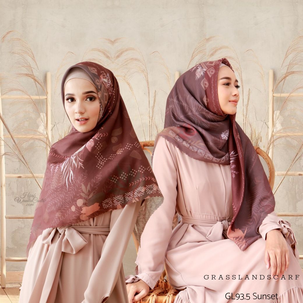 Segiempat Grassland Scarf - GL93.5 Sunset