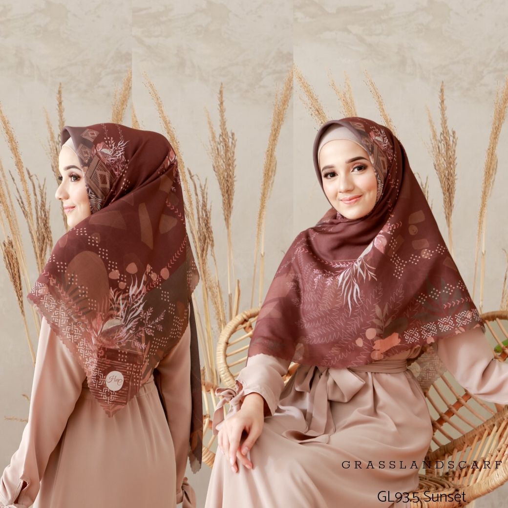 Segiempat Grassland Scarf - GL93.5 Sunset