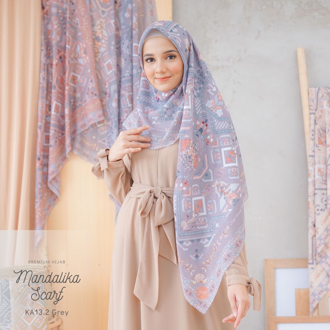 Segiempat Mandalika Scarf - KA13.2 Grey