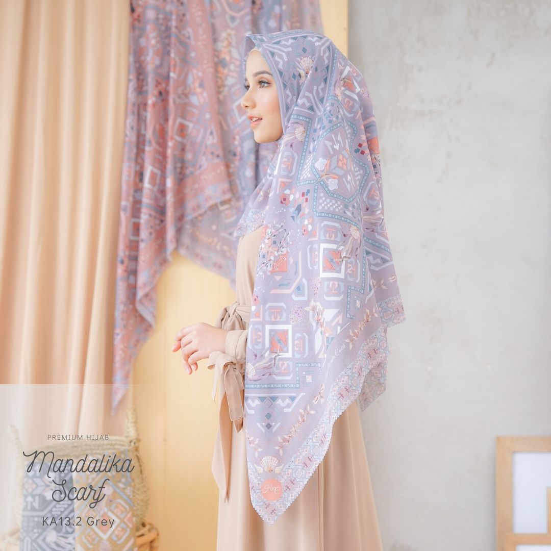 Segiempat Mandalika Scarf - KA13.2 Grey