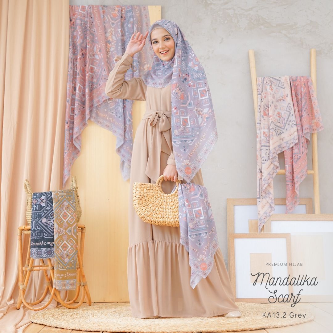 Segiempat Mandalika Scarf - KA13.2 Grey