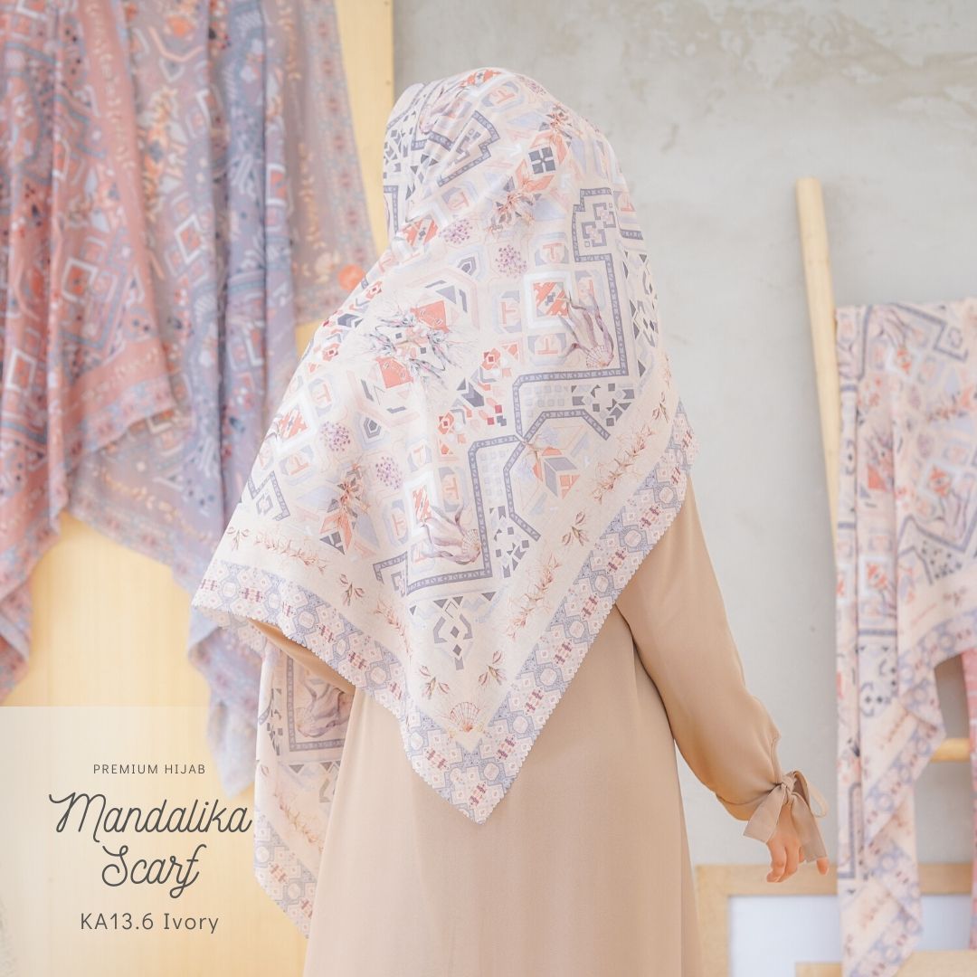 Segiempat Mandalika Scarf - KA13.6 Ivory