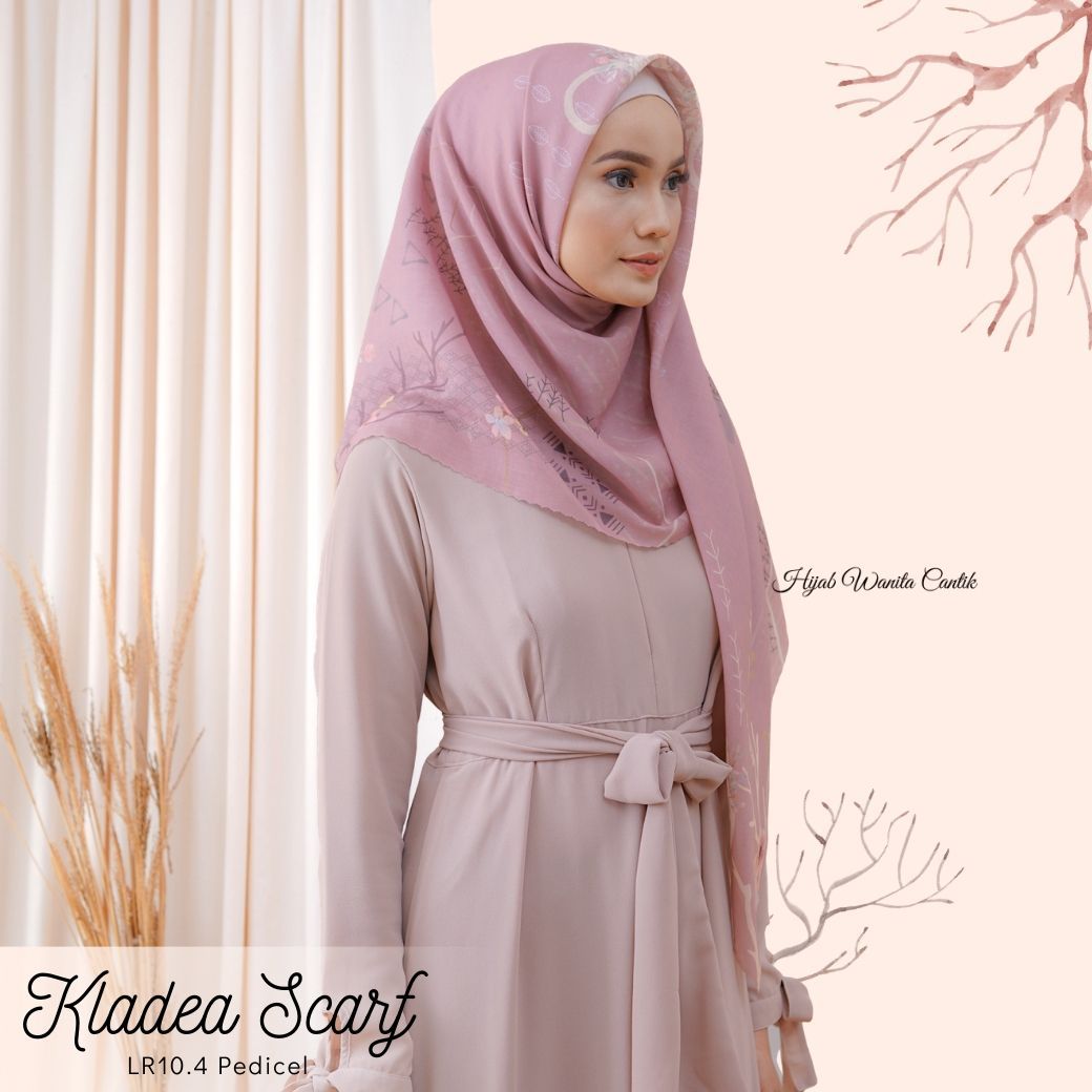 Kladea Scarf - LR10.4 Pedicel