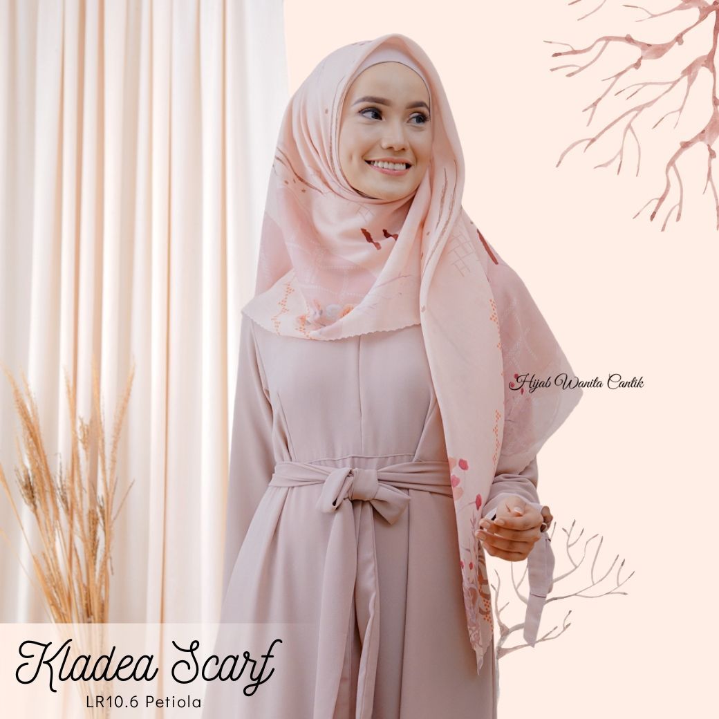 Kladea Scarf - LR10.6 Petiola