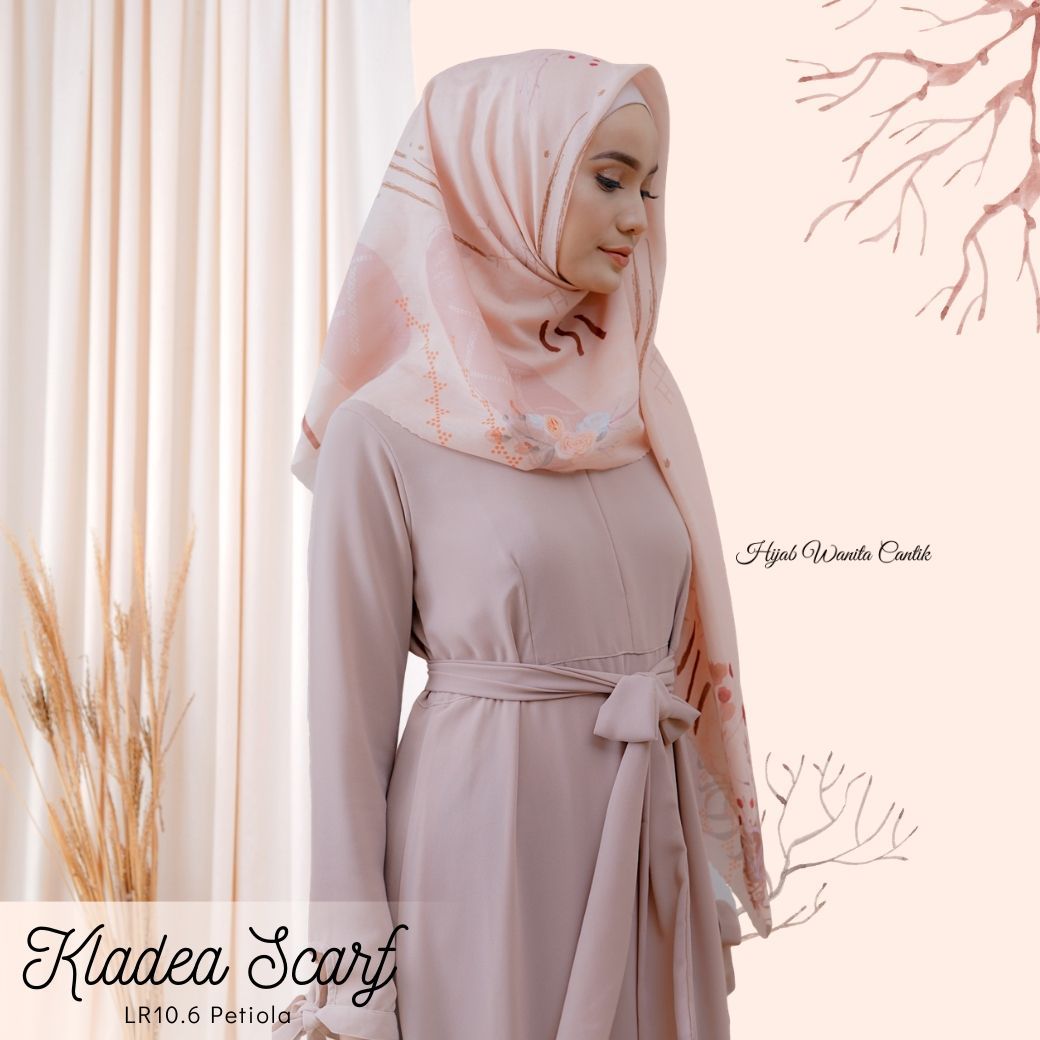 Kladea Scarf - LR10.6 Petiola