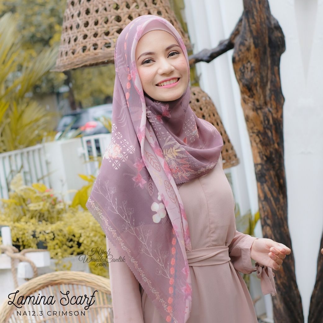 Segiempat Lamina Scarf  - NA12.3 Crimson