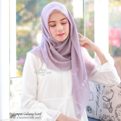 Segiempat Galaxy Scarf - NR45.2 Moonstone Grey