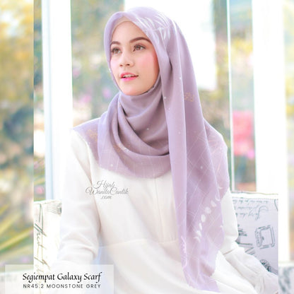 Segiempat Galaxy Scarf - NR45.2 Moonstone Grey