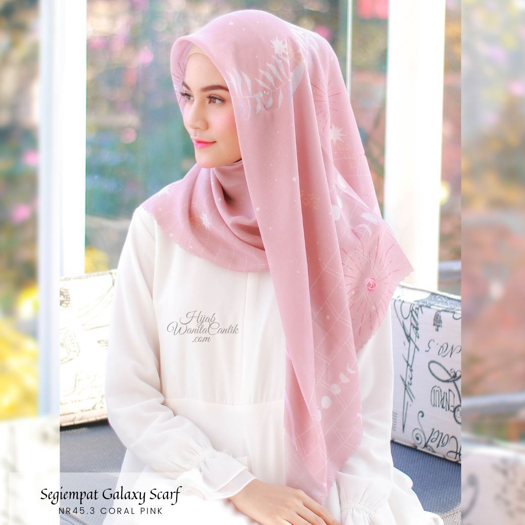 Segiempat Galaxy Scarf - NR45.3 Coral pink