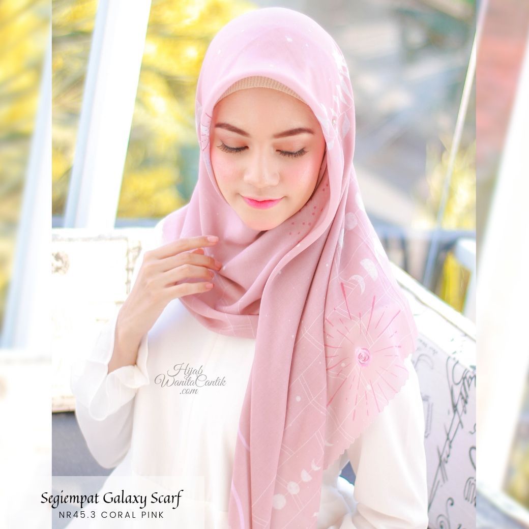Segiempat Galaxy Scarf - NR45.3 Coral pink