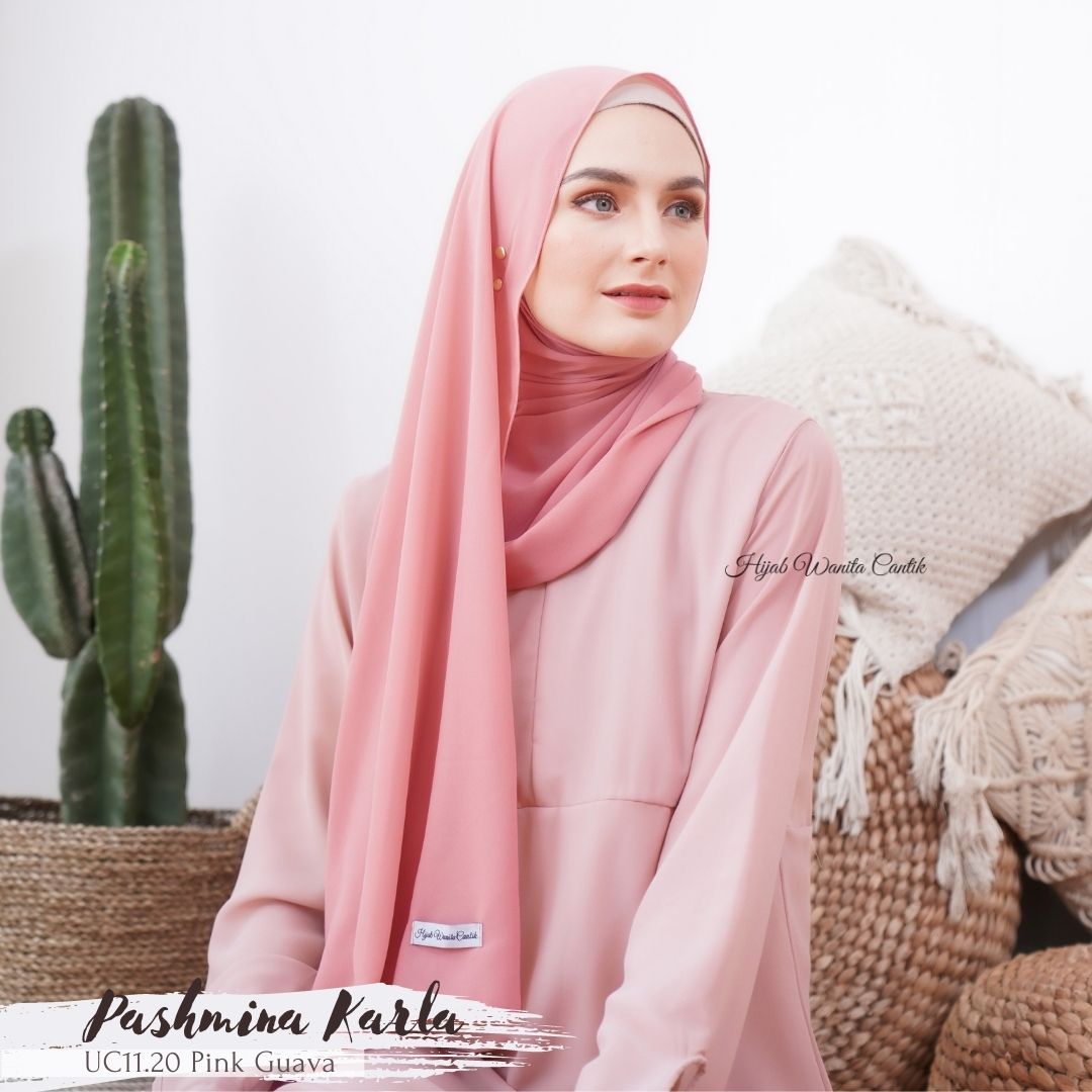 Pashmina Karla (dengan kancing) - UC11.20 Pink Guava