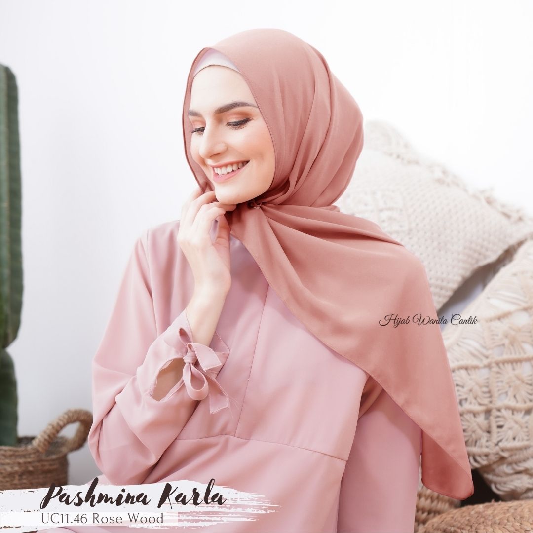 Pashmina Karla (dengan kancing) - UC11.46 Rose Wood