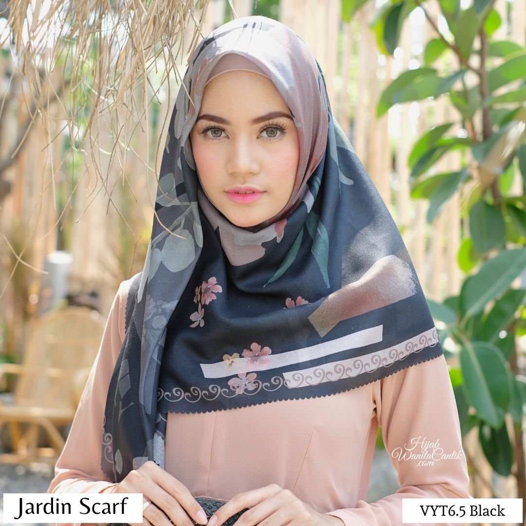 Jardin Scarf  - VYT6.5 Black