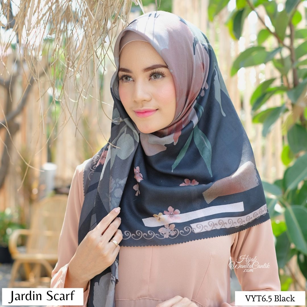 Jardin Scarf  - VYT6.5 Black